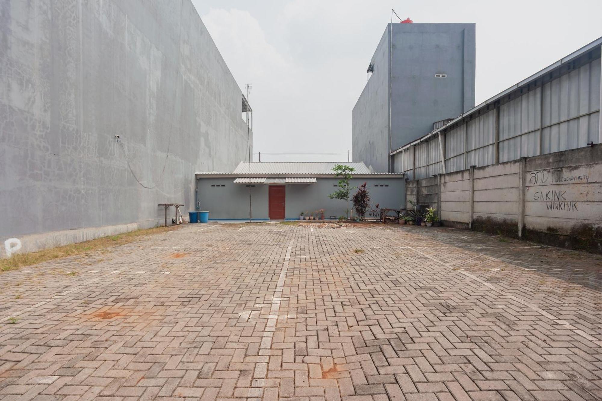 Reddoorz Syariah Near Jatisampurna Hospital Bekasi Exterior foto