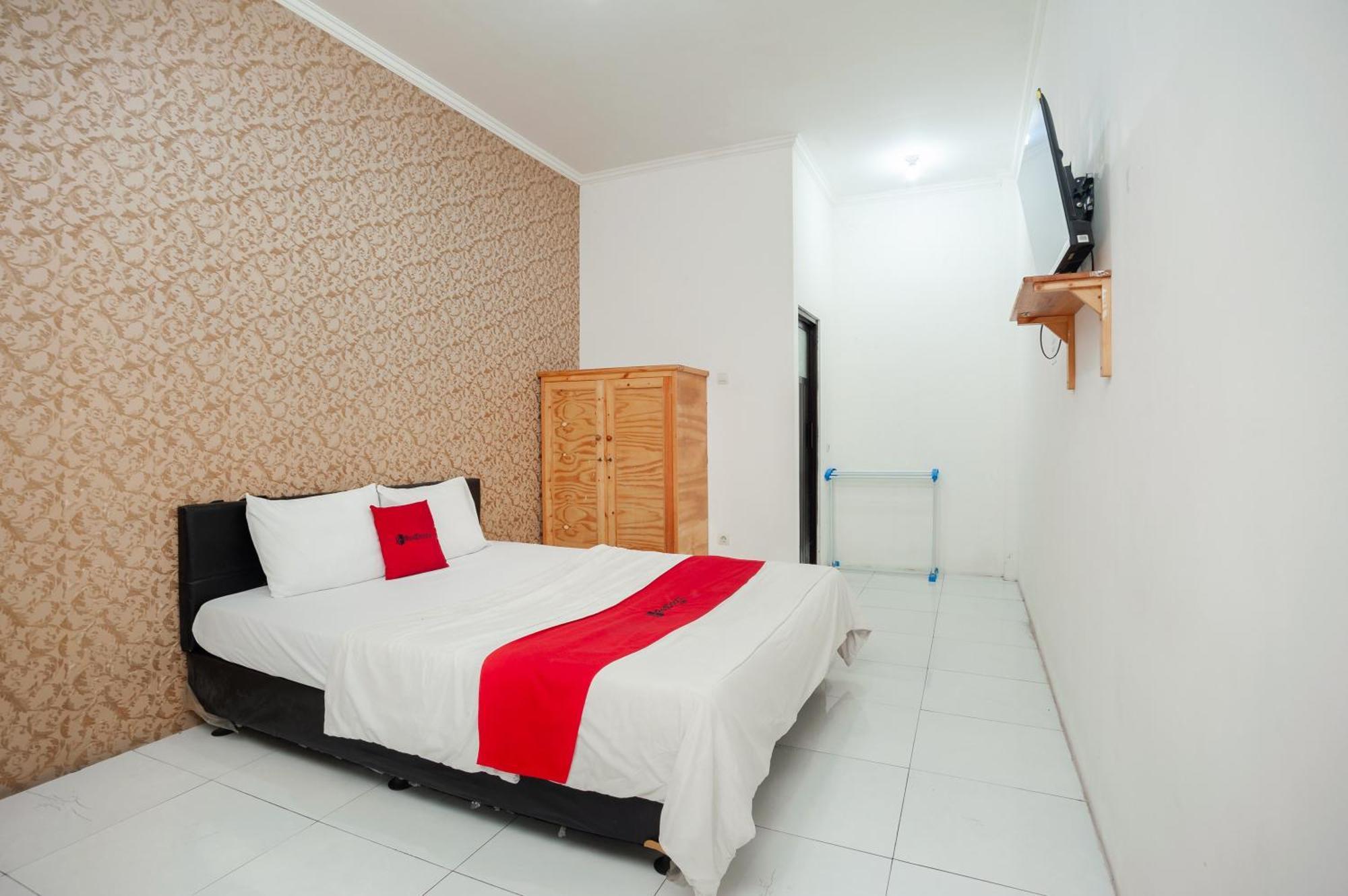 Reddoorz Syariah Near Jatisampurna Hospital Bekasi Exterior foto